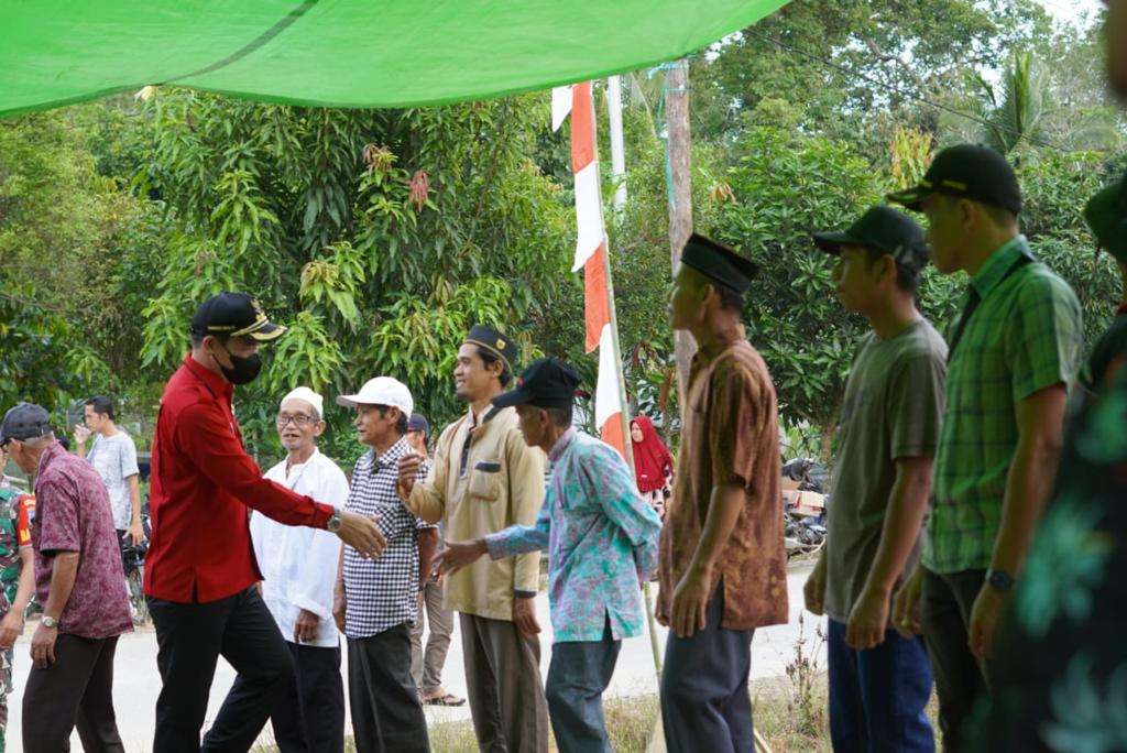 Bupati Kapuas Hulu Tinjau Pembangunan Masjid Nurul Yaqin