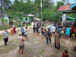 Aksi Damai Masyarakat Desa Mentunai,Polsek Kayan Hilir Turun Tangan