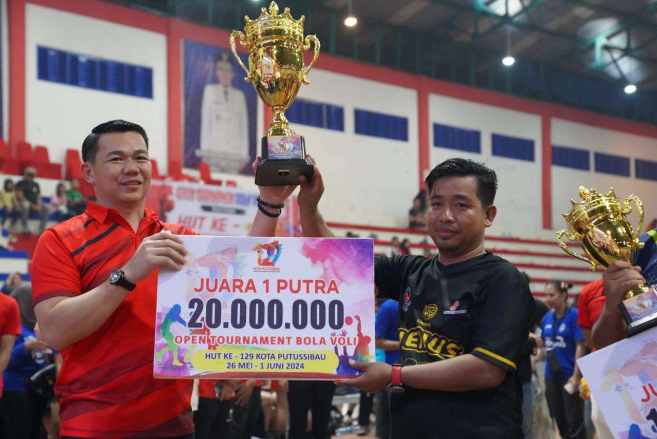 PENUTUPAN OPEN TOURNAMENT BOLA VOLI HUT KOTA PUTUSSIBAU KE- 129 TAHUN 2024.